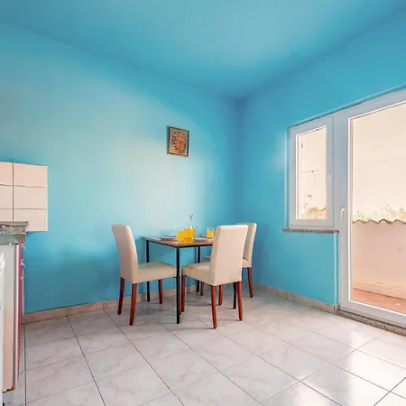 Amazing In With Wifi Appartamento Povljana